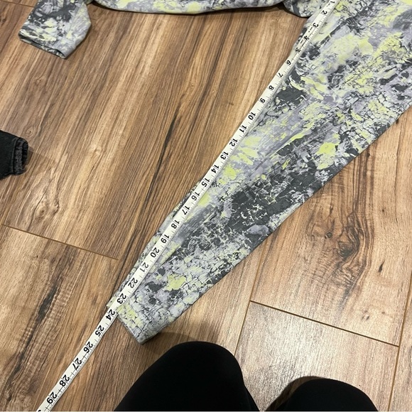 Lululemon Wunder Train Contour Fit High-Rise Tight 25" - Picture 9 of 11